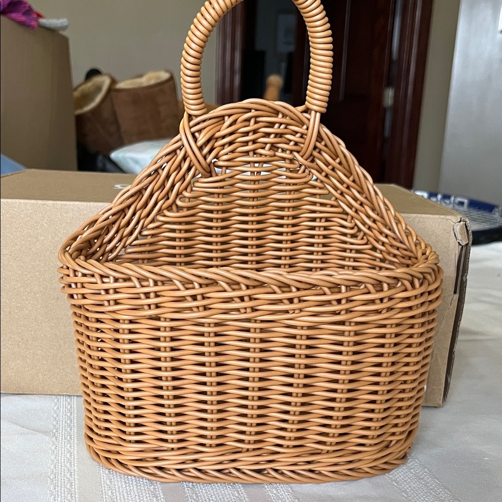 Woven Tan Basket with Handle. Brand New.